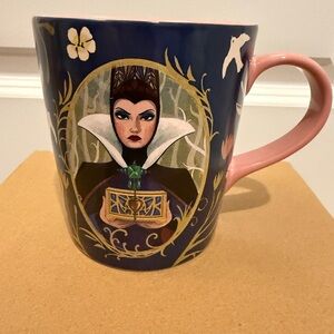DISNEY PARKS LIVE-ACTION SNOW WHITE & EVIL QUEEN COFFEE MUG